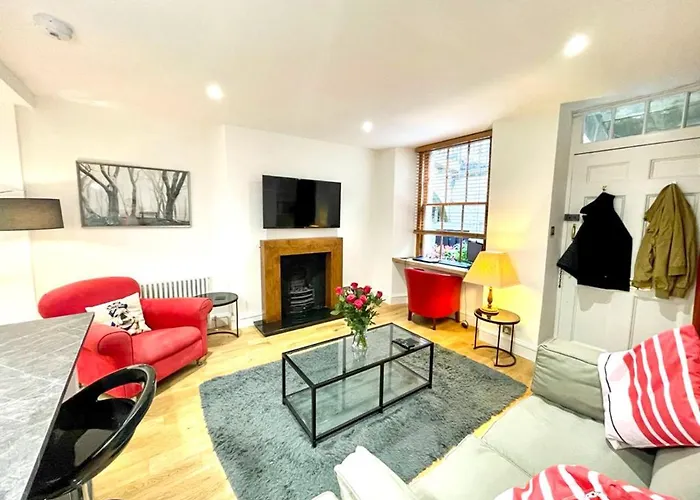 Prime Edinburgh New Town. Newly Reno\'D Cosy Nest