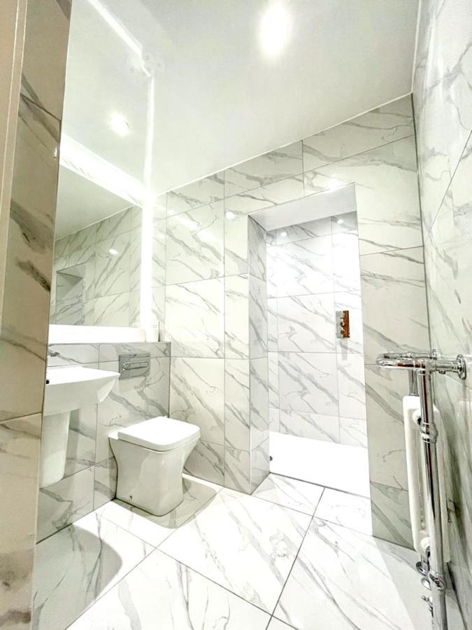 Prime New Town. Newly Reno'd Cosy Nest Апартаменты